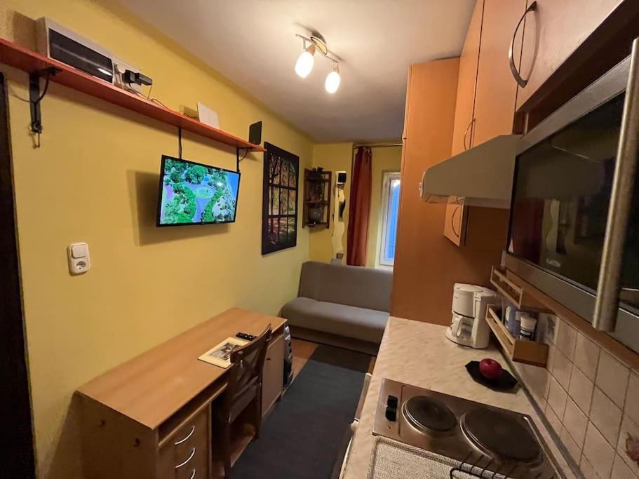 Tiny Private Apartment In Central Buda. Budapešť Exteriér fotografie
