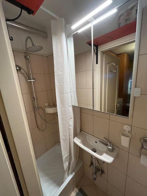 Tiny Private Apartment In Central Buda. Budapešť Exteriér fotografie