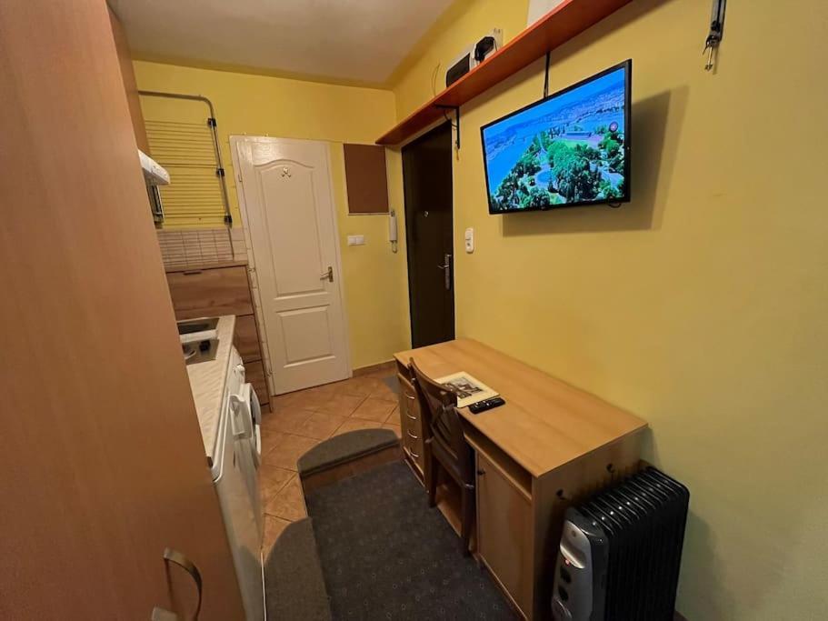Tiny Private Apartment In Central Buda. Budapešť Exteriér fotografie